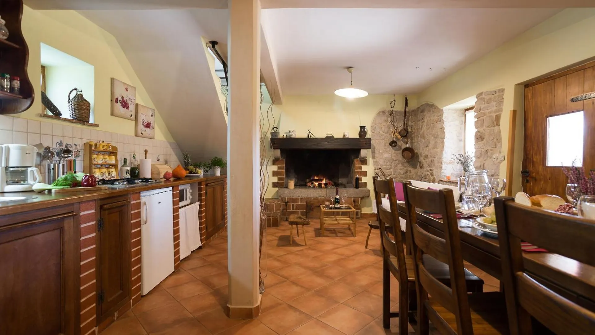 Casa Ivanovac With Pool And Large Front Yard Rasa 0*,